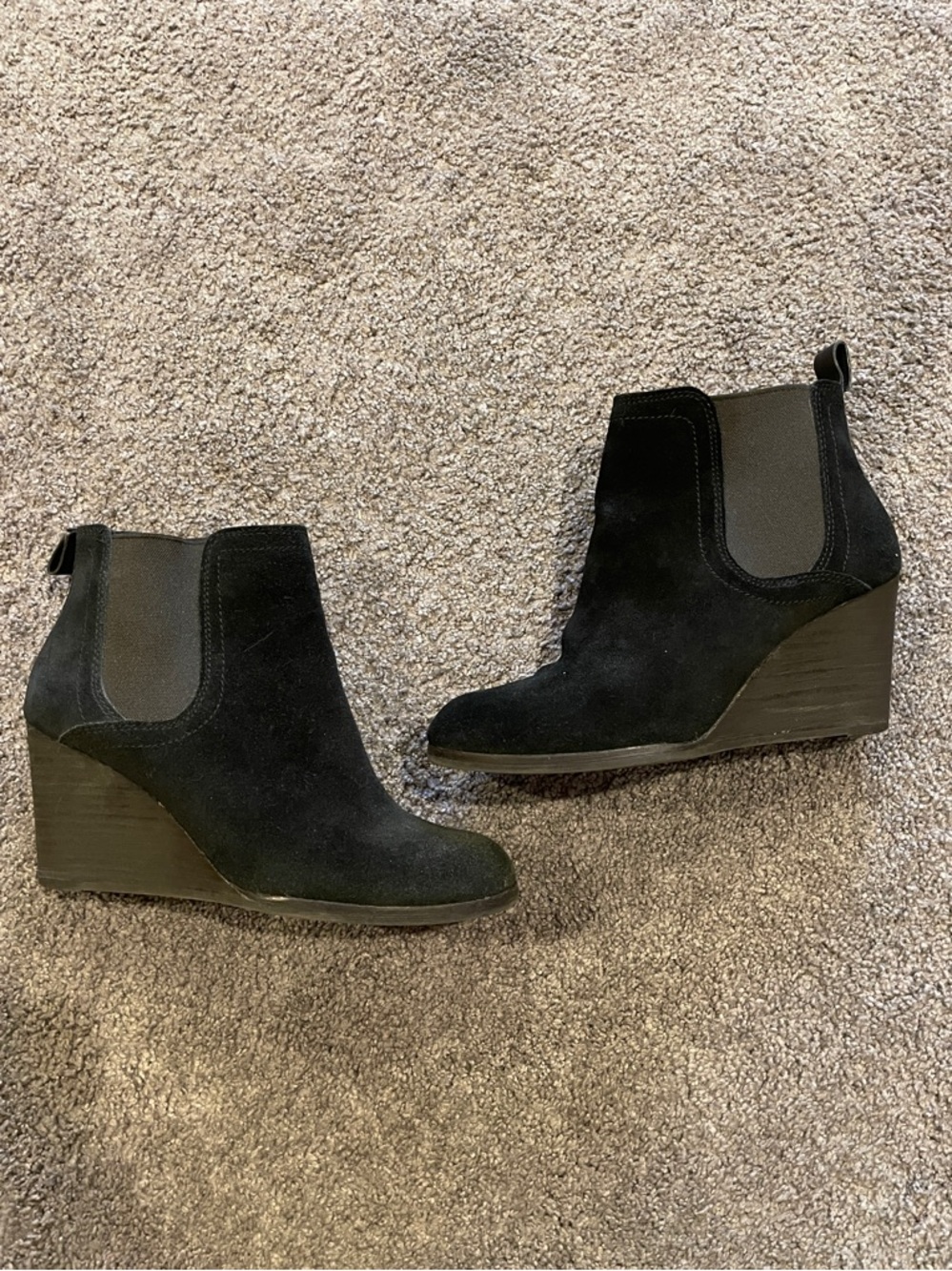 Lucky Brand Black Suede Wedge Ankle Booties Women’s size 8